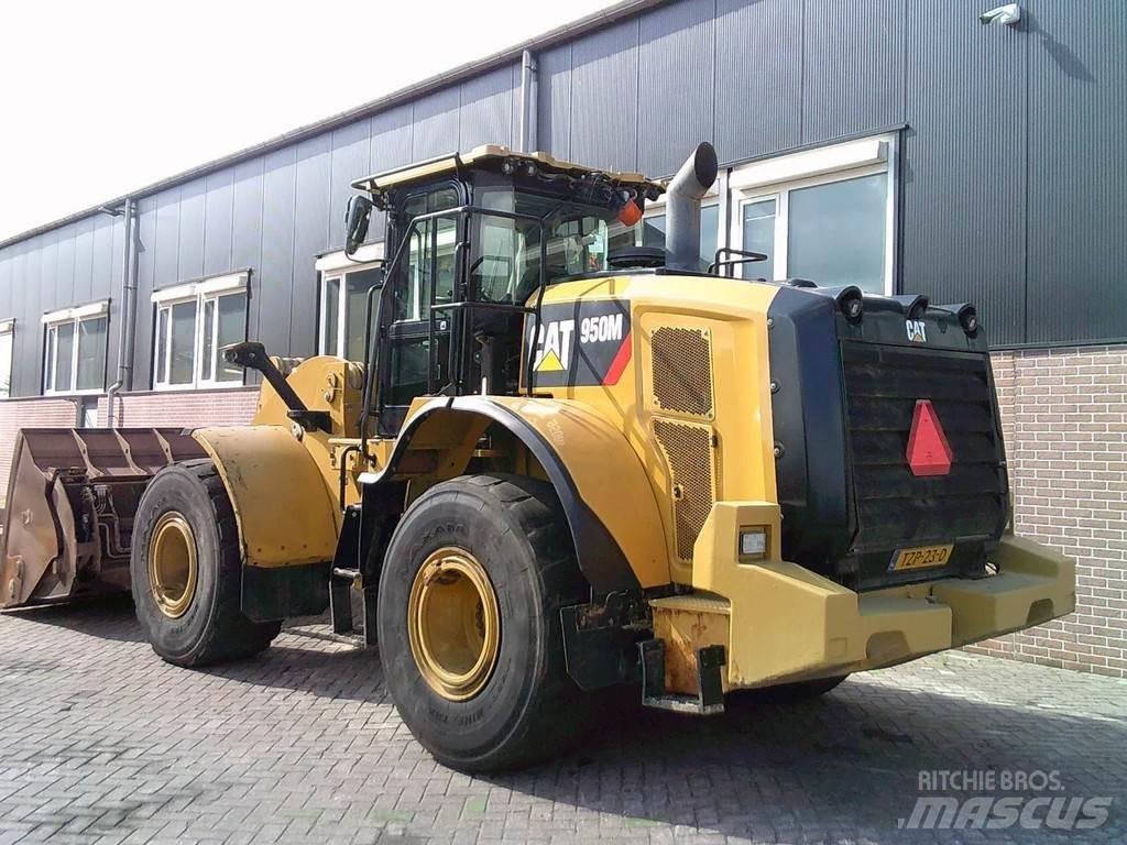 CAT 950M 轮式装载机