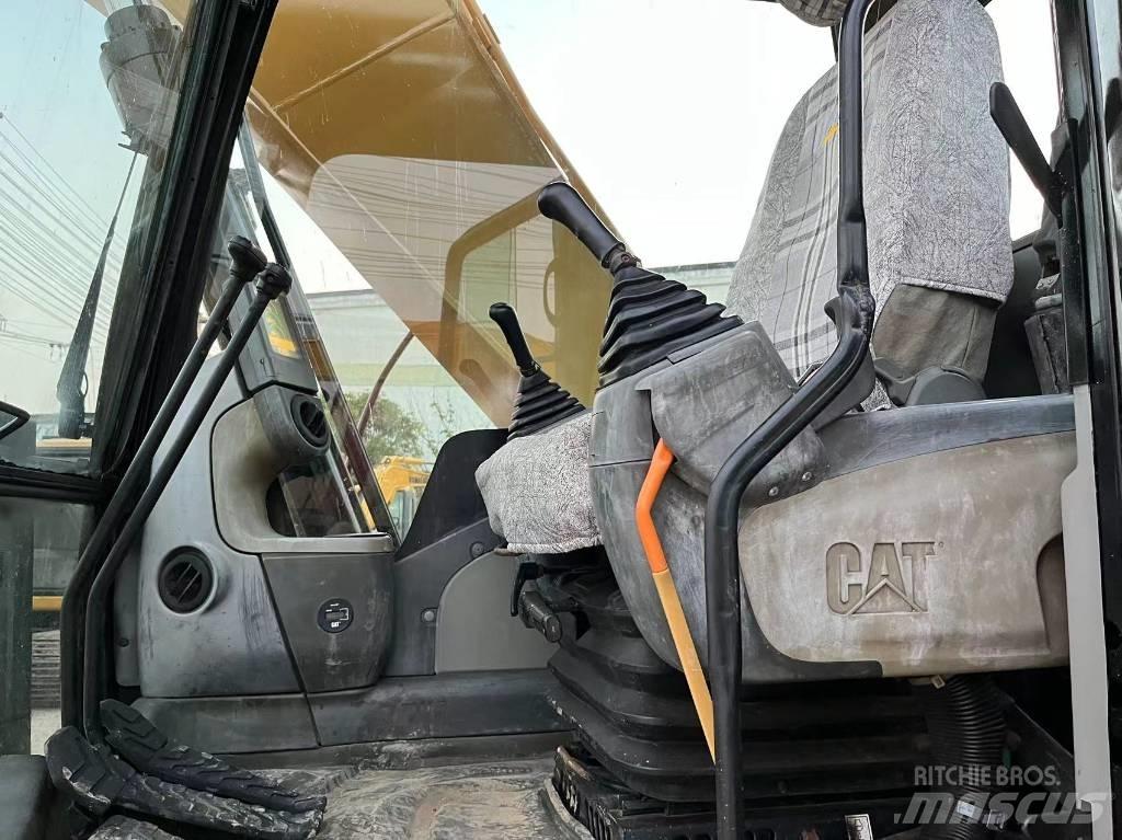 CAT 320 D 履带挖掘机