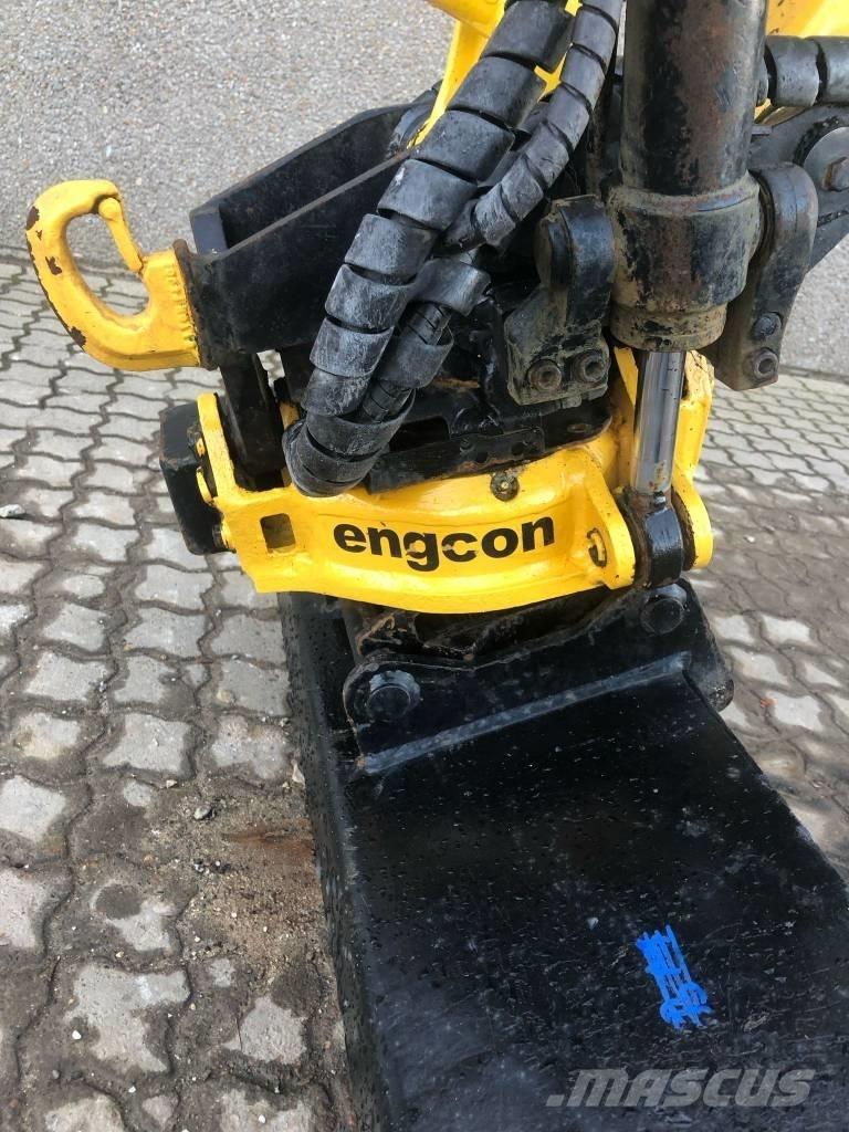 Yanmar SV22 小型挖掘机