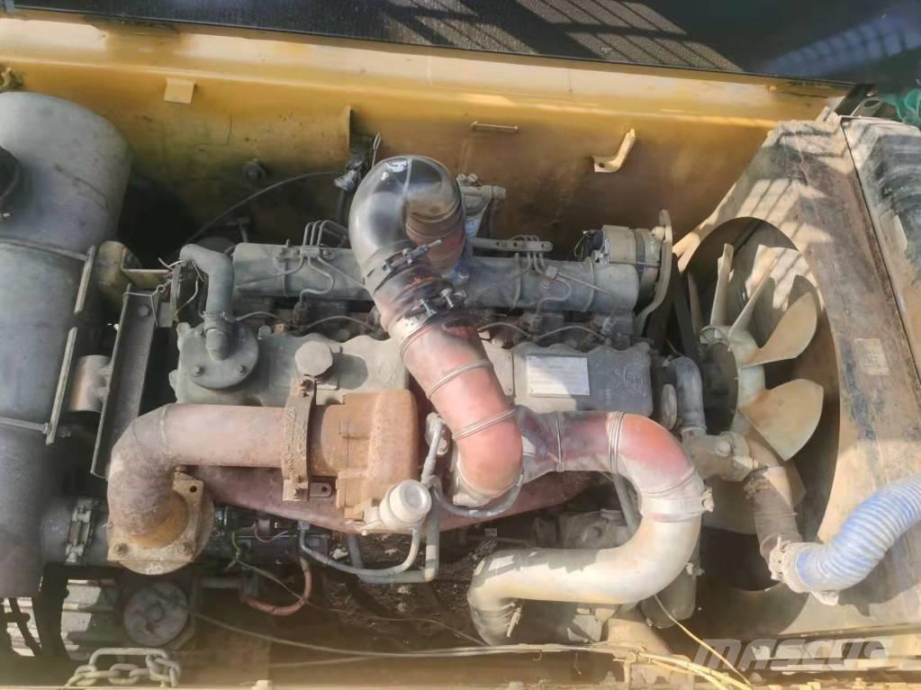 CAT 325BL 履带挖掘机