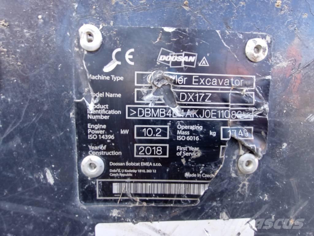 Doosan DX 17 小型挖掘机