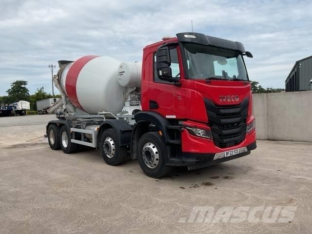 Iveco X-Way 420 混凝土搅拌车