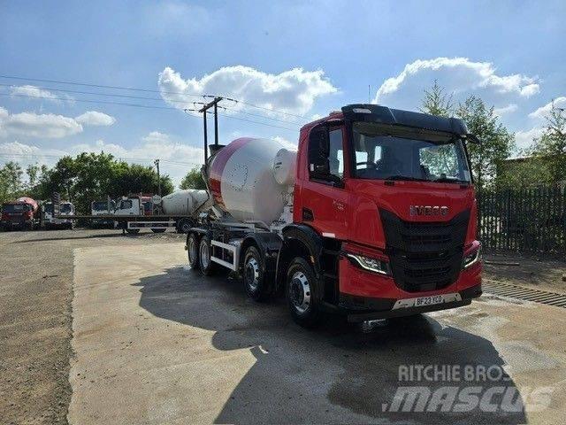 Iveco X-Way 420 混凝土搅拌车