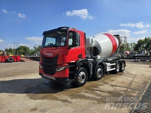 Iveco X-Way 420 混凝土搅拌车