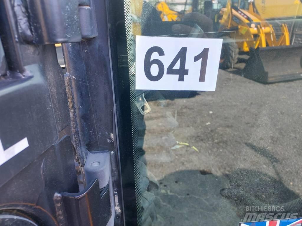 JCB 533-105 伸缩臂叉装车|叉装车