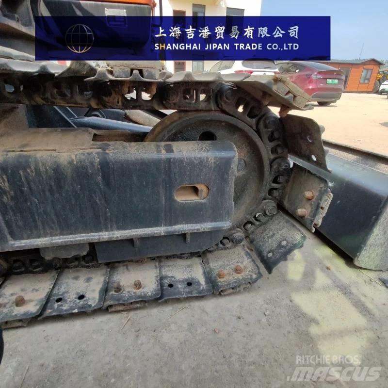 Doosan DX 75 小型挖掘机