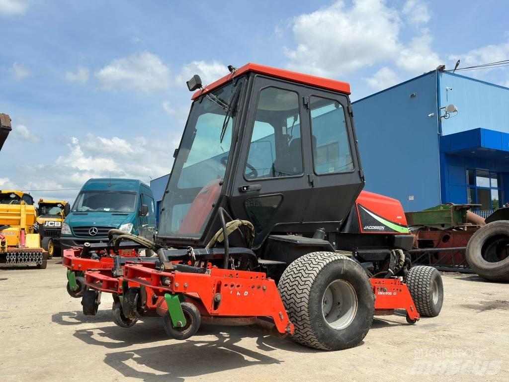 Jacobsen AR250 骑乘式割草机