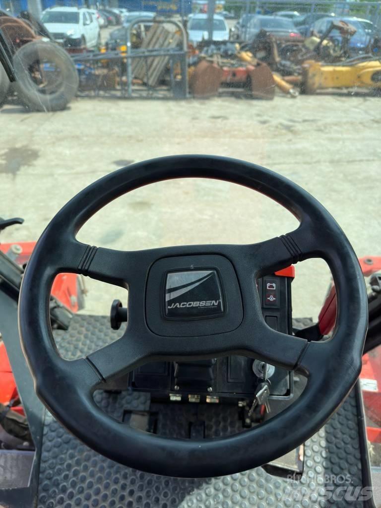 Jacobsen AR250 骑乘式割草机