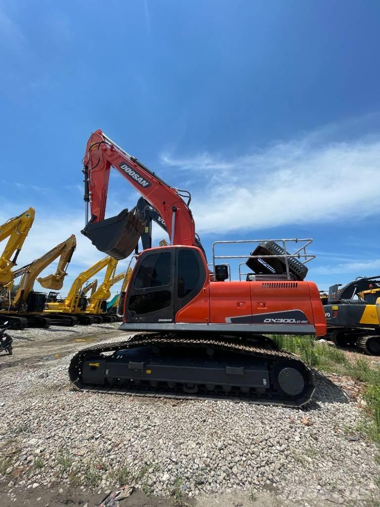 Doosan DX 300 LC 履带挖掘机