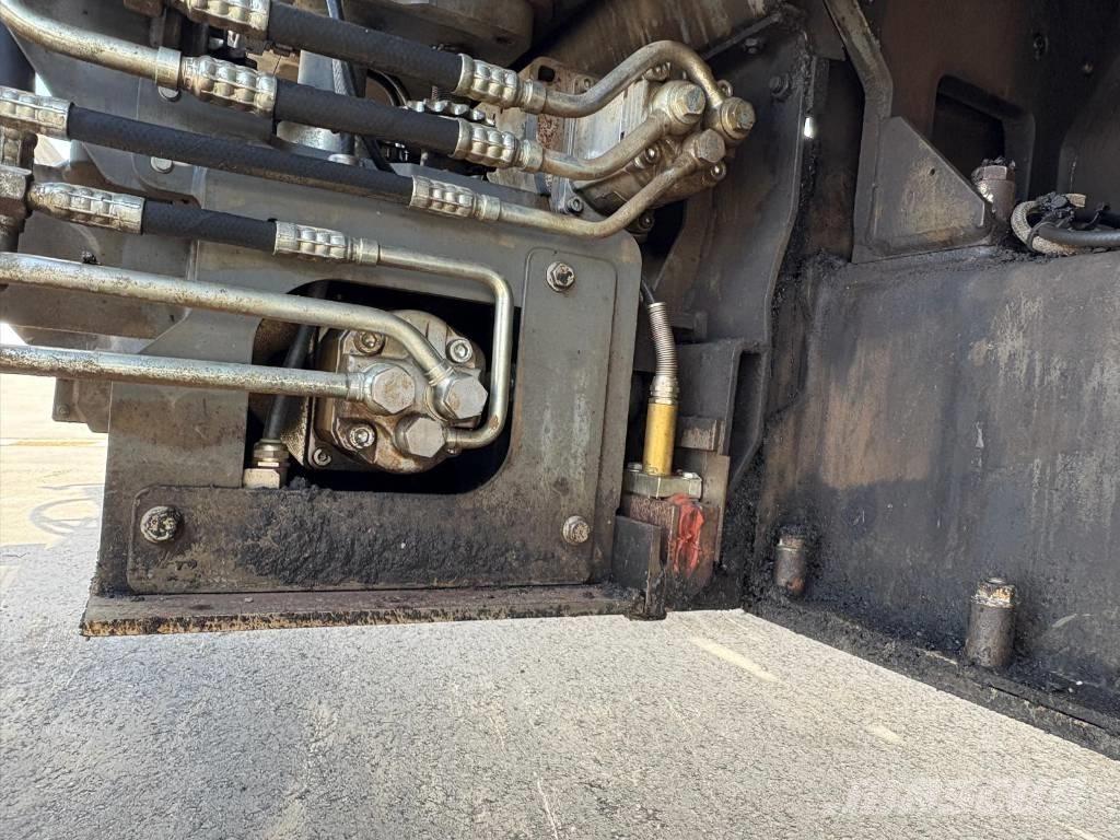 Vögele SUPER 1900-3i 沥青摊铺机