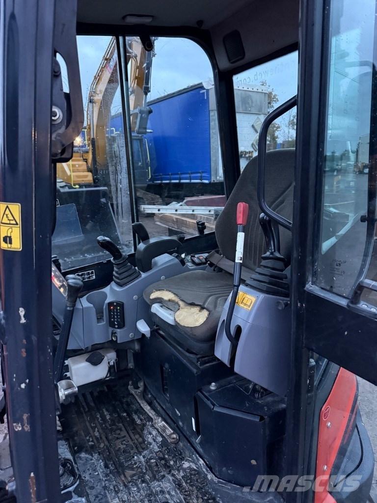 Kubota U 27-4 小型挖掘机