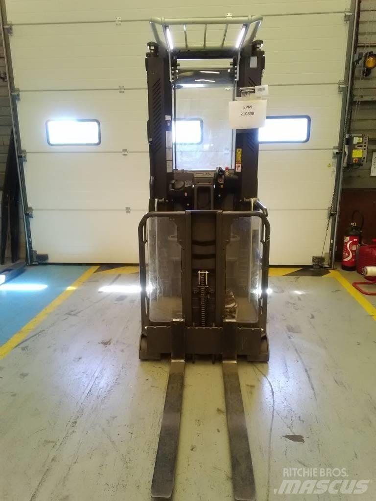 UniCarriers EPM 中端式装载机