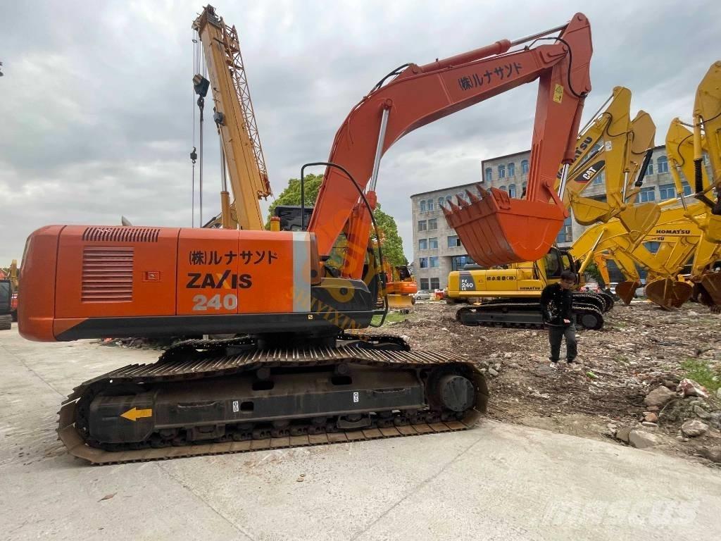 Hitachi ZX 240 履带挖掘机