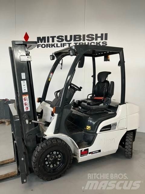 Mitsubishi FD25N3 柴油叉车