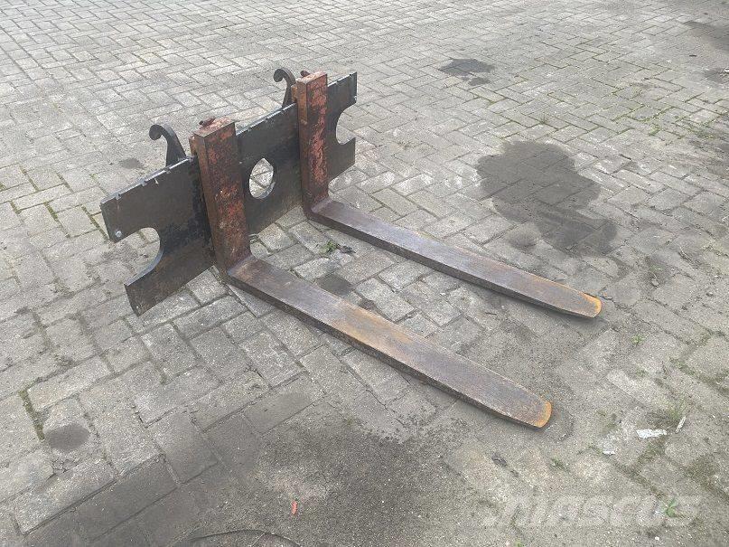 GiANT V 451 T 小型装载机