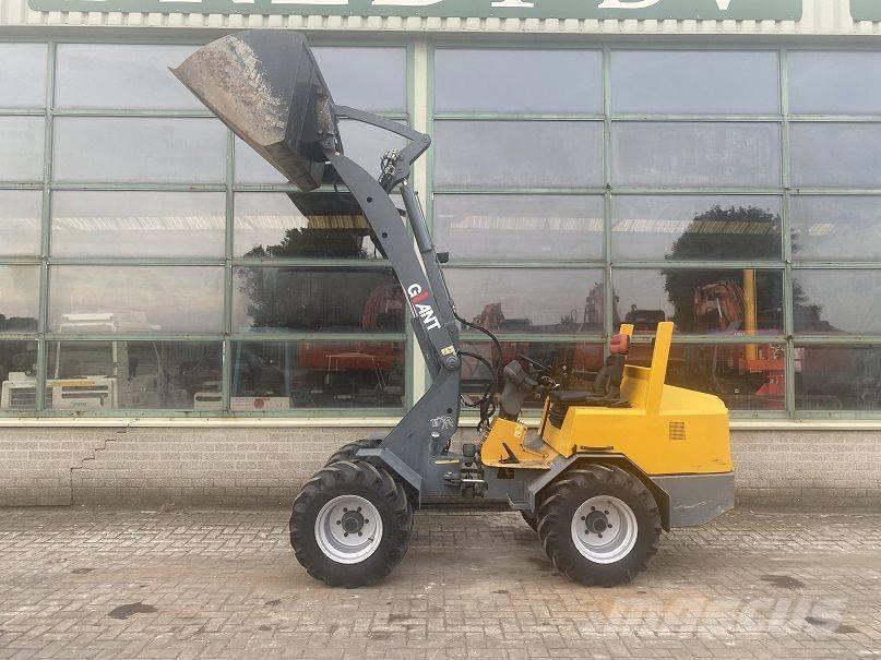 GiANT V 451 T 小型装载机