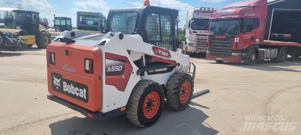 Bobcat S 550 滑移装载机