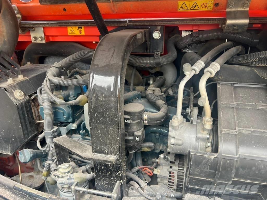Kubota KX 080-4 小型挖掘机