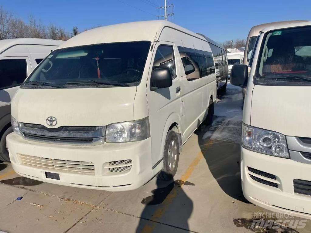 Toyota Hiace 公路客运汽车