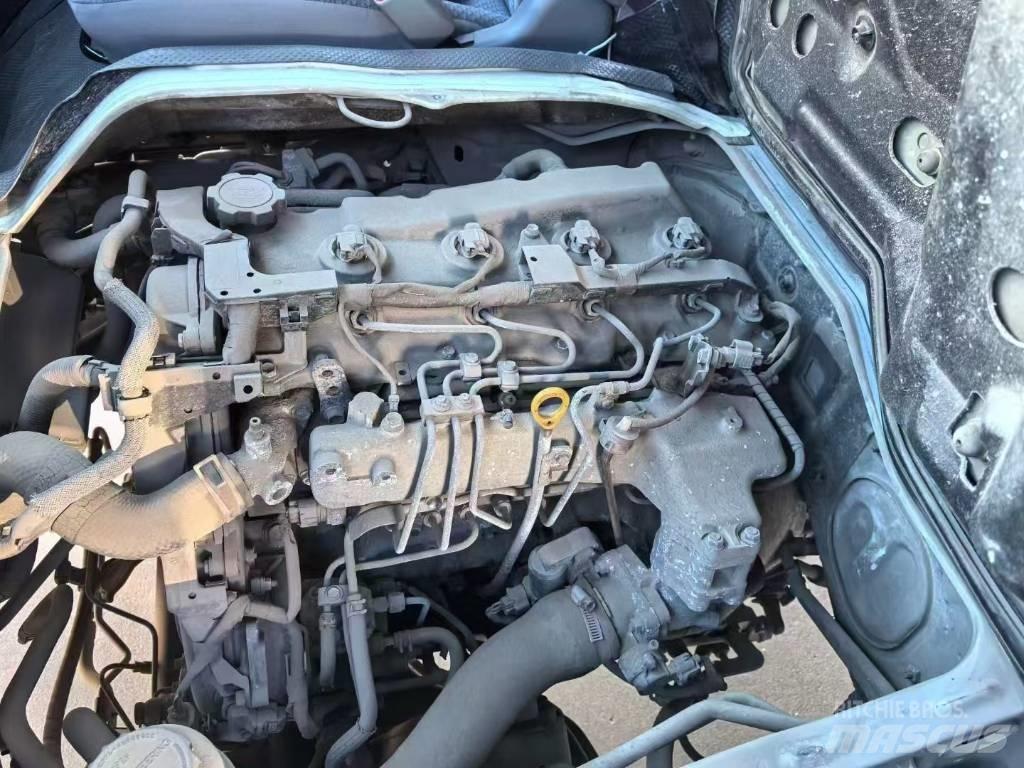 Toyota Hiace 公路客运汽车