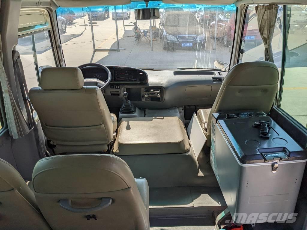 Toyota Coaster Bus 迷你巴士