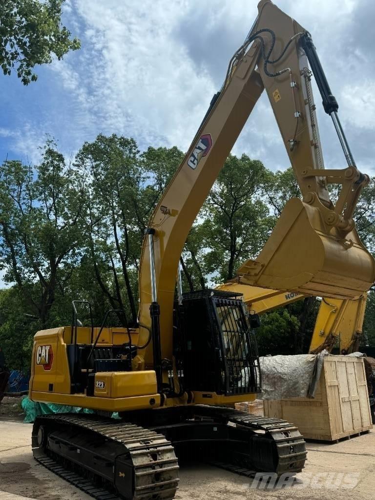CAT 323 中型挖掘机