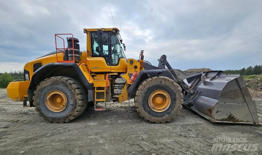 Volvo L 220 H 轮式装载机