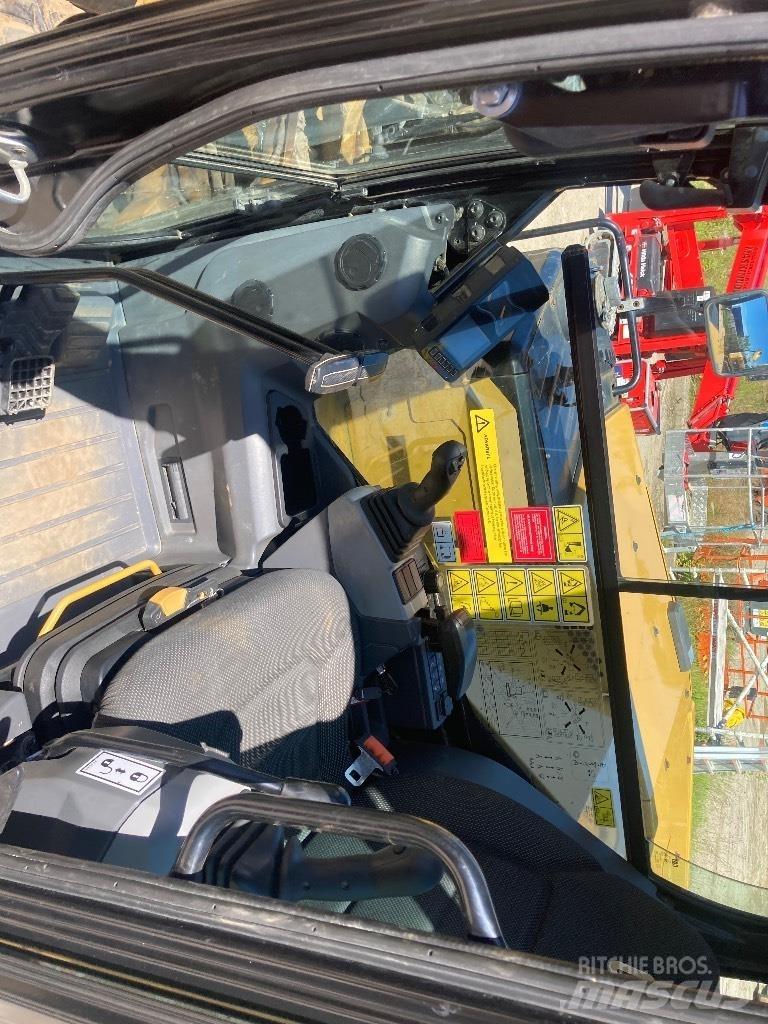 CAT 308 中型挖掘机