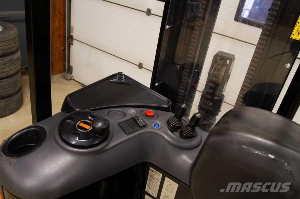 Rocla SST 16 AC 行走式堆垛机