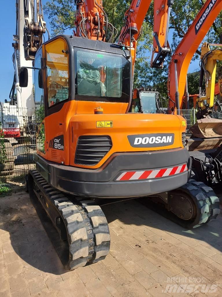 Doosan DX 85 R-3 中型挖掘机
