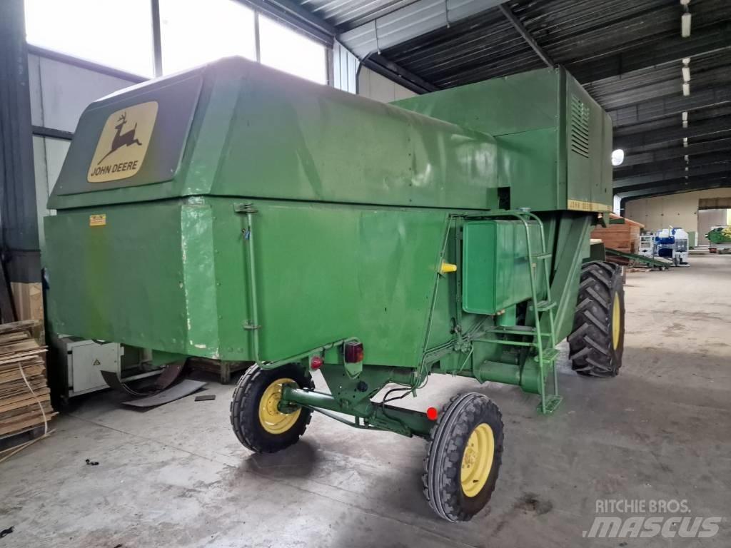 John Deere 952 联合收割机