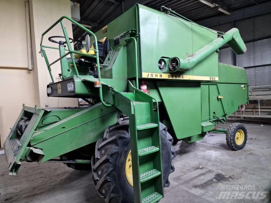 John Deere 952 联合收割机