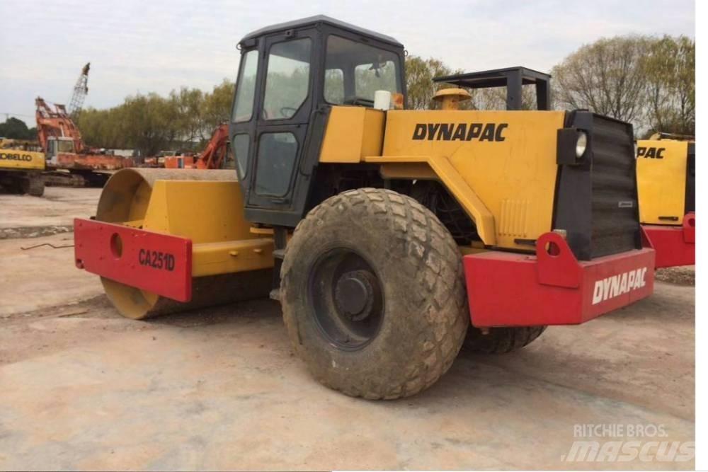 Dynapac CA 251 D 单轮压路机