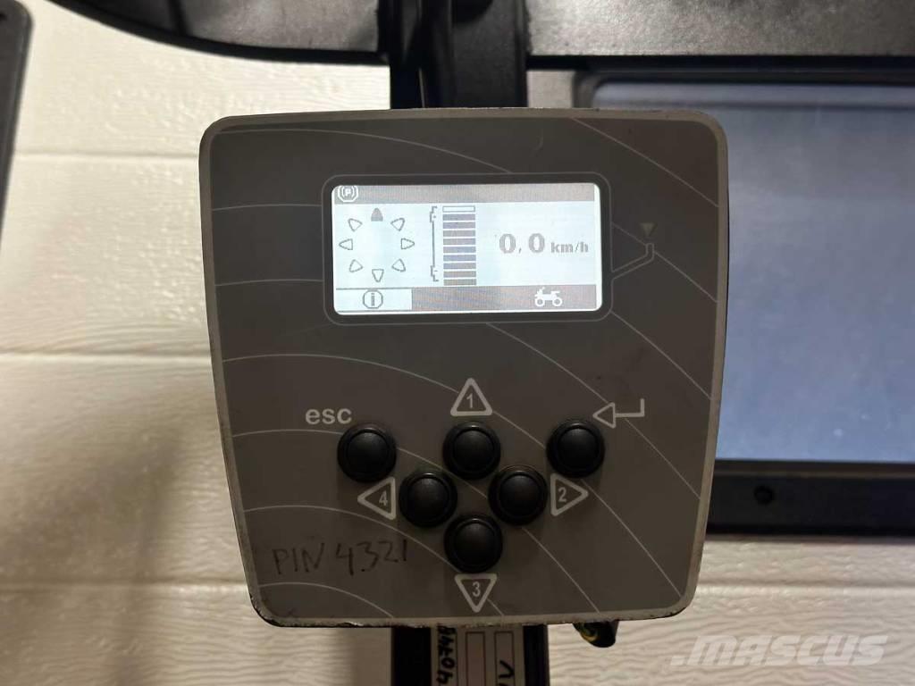 Rocla SST 16 AC 行走式堆垛机