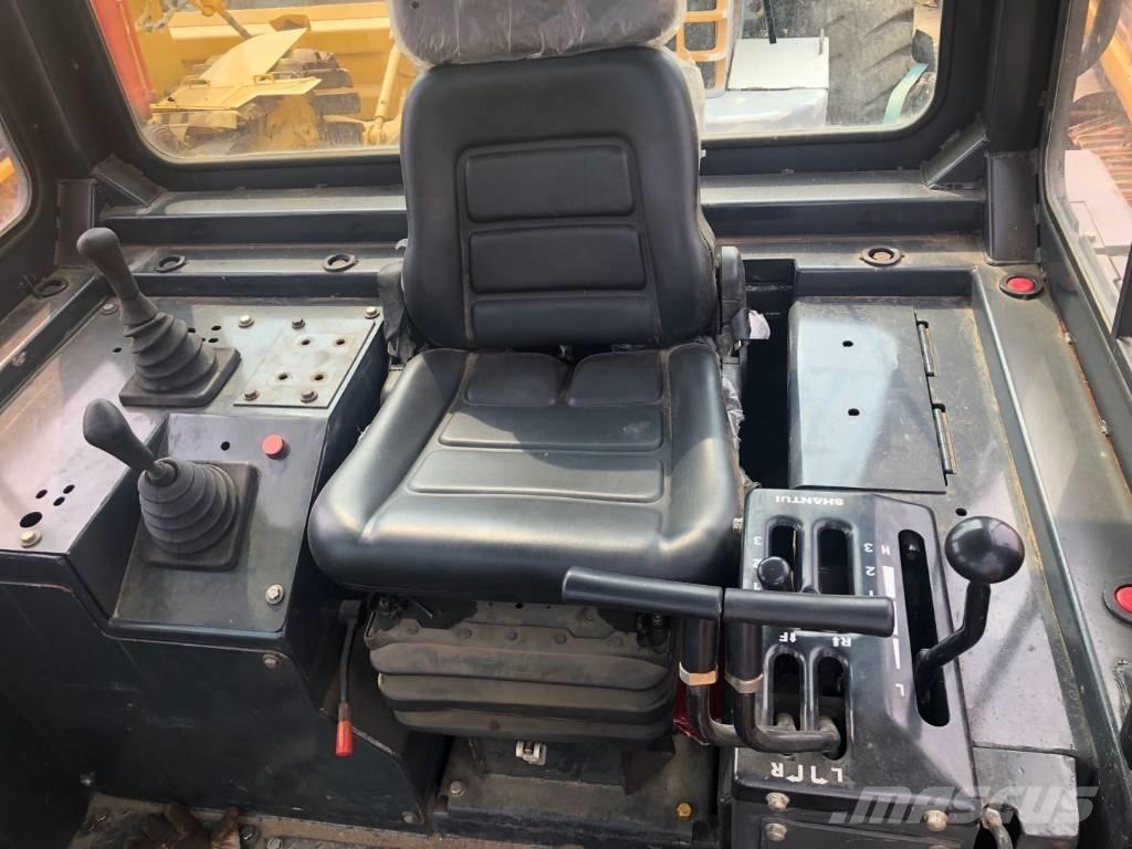 Shantui SD22 履带式推土机