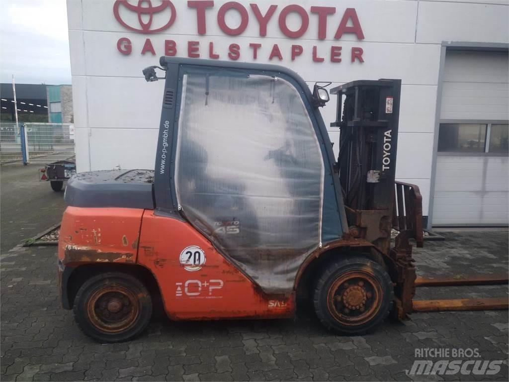 Toyota 40-8FD40N 柴油叉车