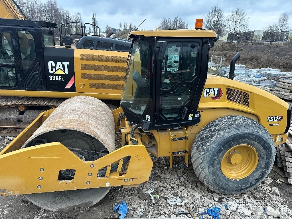 CAT CS 12 GC 单轮压路机
