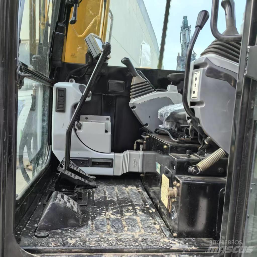 CAT 305.5 E 2 小型挖掘机