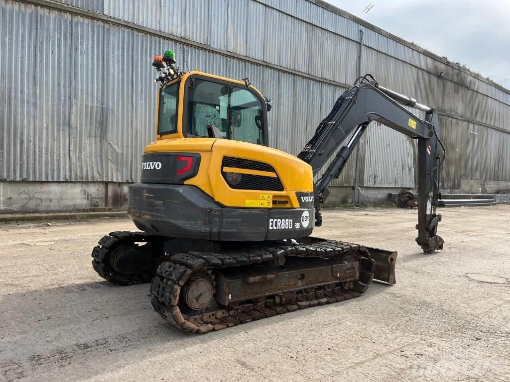 Volvo ECR 88 D 中型挖掘机