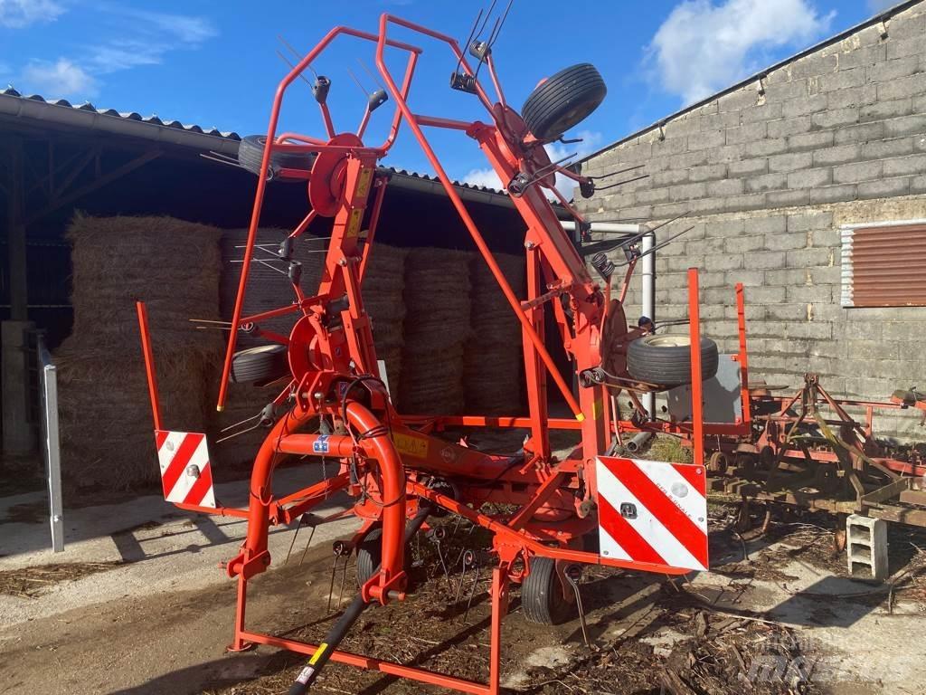 Kuhn GF 6502 犁耙和摊草机