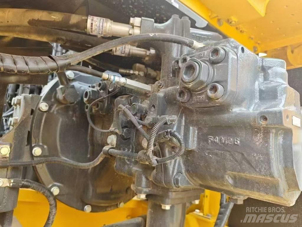 Komatsu 360-8 履带挖掘机