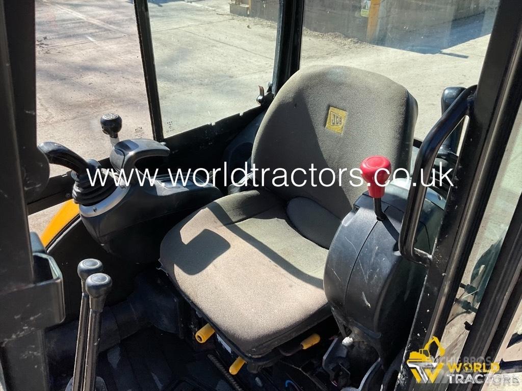 JCB 8025 ZTS 小型挖掘机