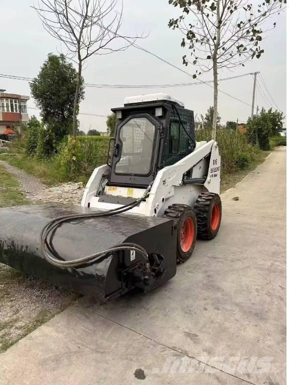 Bobcat S 16 滑移装载机