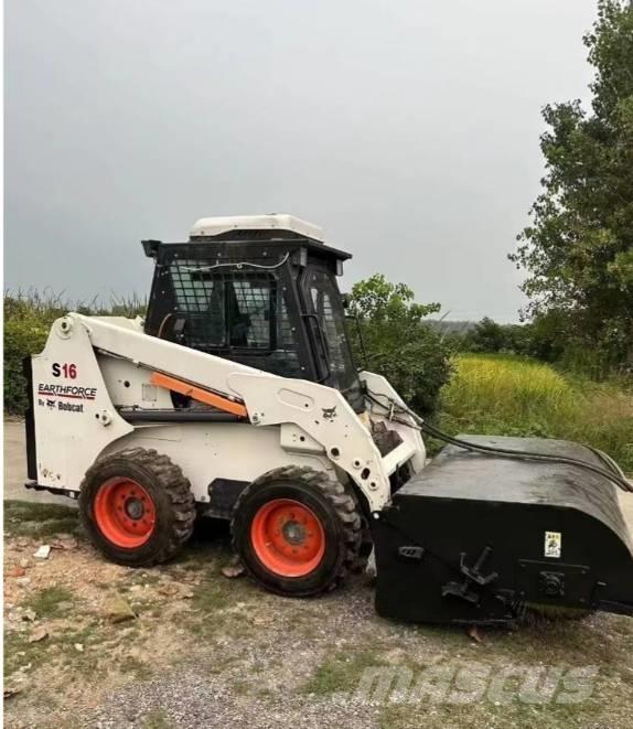 Bobcat S 16 滑移装载机