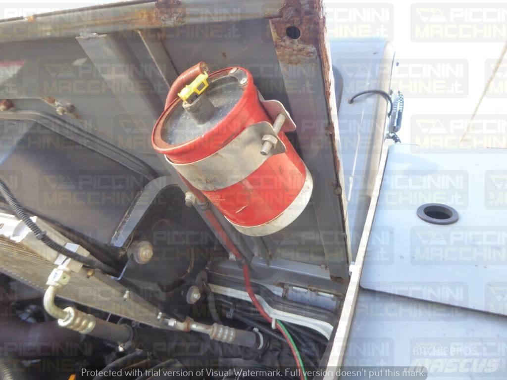 Takeuchi TL6R 履带式装载机