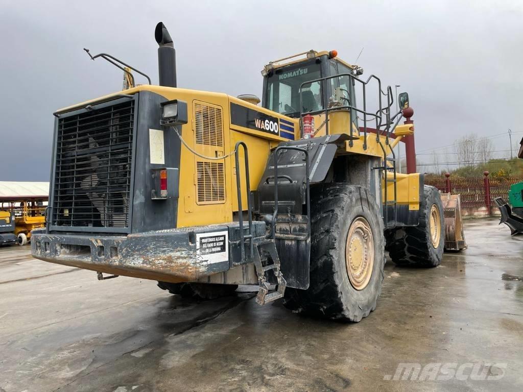 Komatsu WA 600-6 轮式装载机