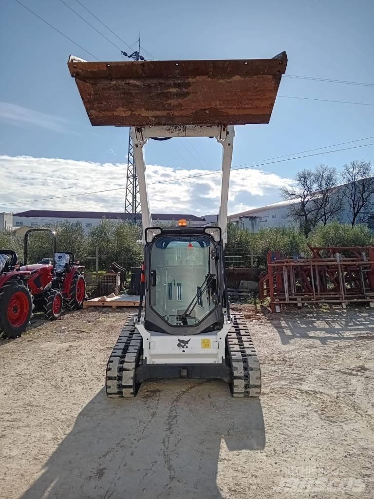 Bobcat T 590 滑移装载机