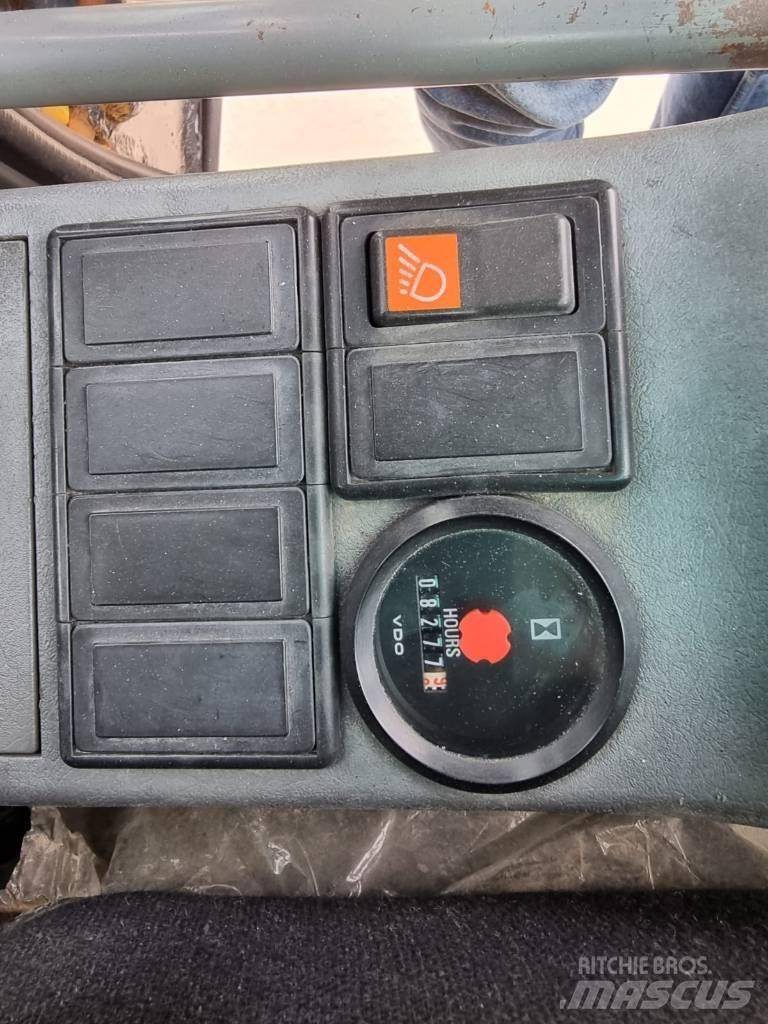 Volvo EC 210 B 履带挖掘机