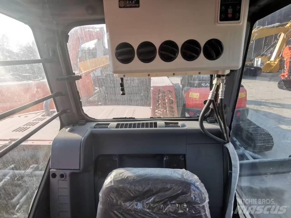 Hitachi ZX 70 中型挖掘机