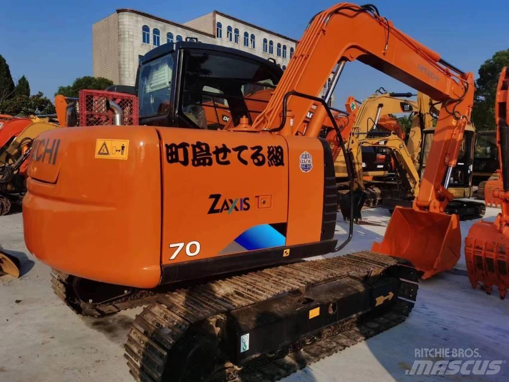 Hitachi ZX 70 中型挖掘机